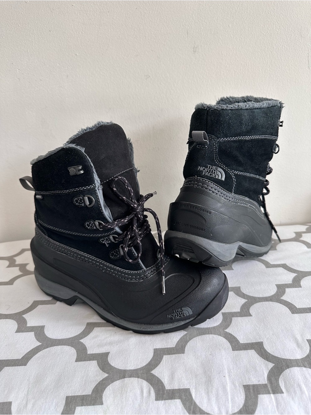 The North Face Women's Black Winter Lace-Up Snow Boots